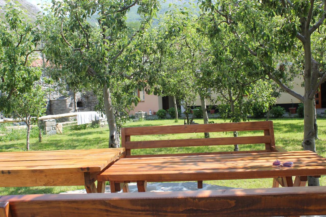 Guest House Sabriu Rabdisht Εξωτερικό φωτογραφία